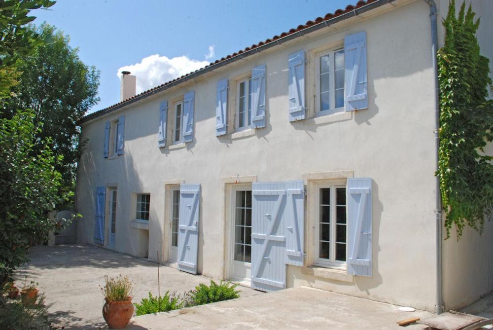La Tonnelle Fleurie Chambres D'Hotes Sainte-Soulle ภายนอก รูปภาพ